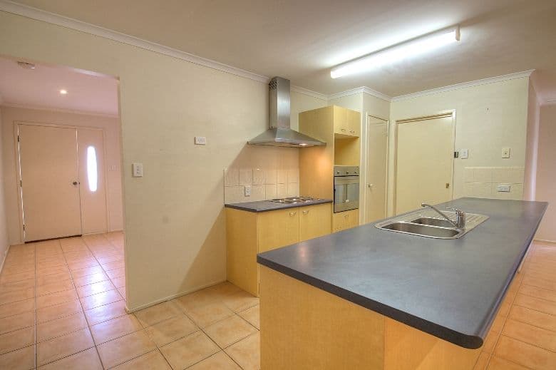 11 Hall Street, PEAK CROSSING QLD 4306, Peak Crossing - Thumbnail 5