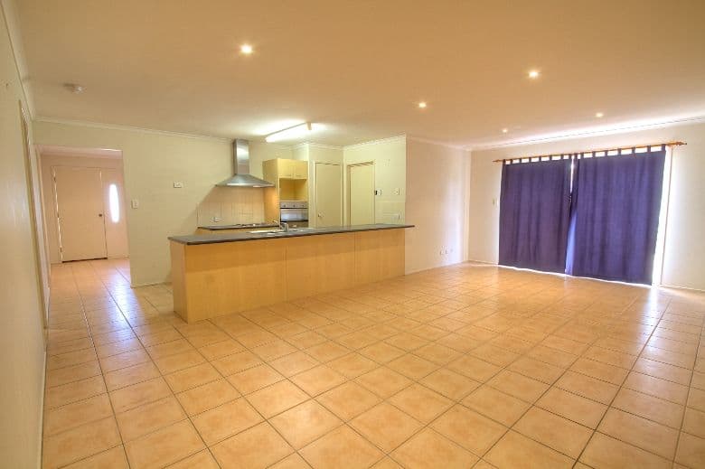 11 Hall Street, PEAK CROSSING QLD 4306, Peak Crossing - Thumbnail 6
