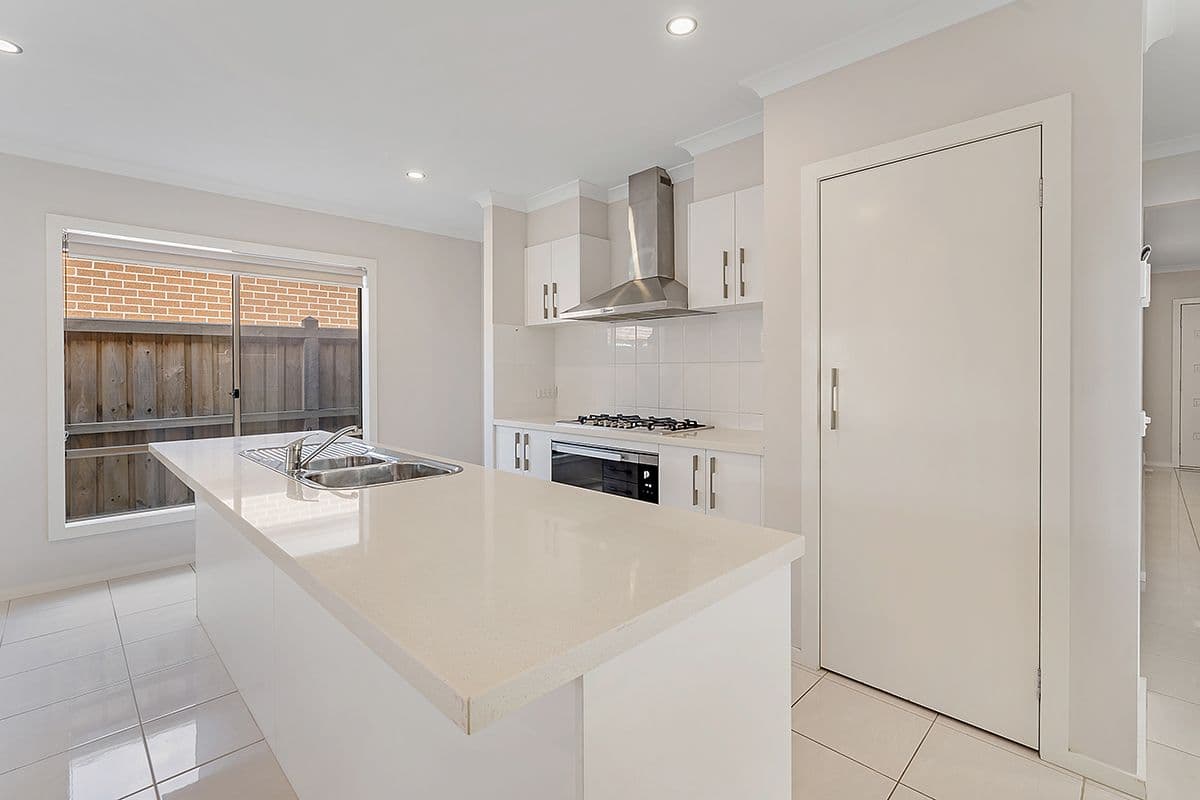 8 Kinkora Avenue, Mickleham VIC 3064, Mickleham - Thumbnail 4
