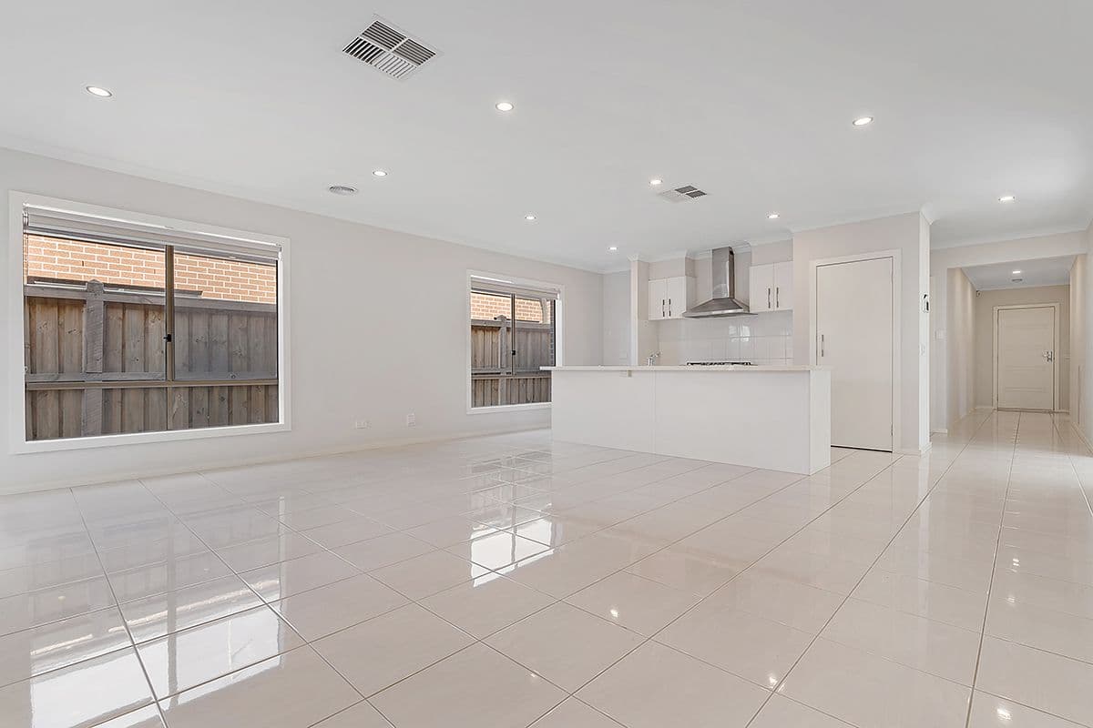 8 Kinkora Avenue, Mickleham VIC 3064, Mickleham - Thumbnail 6