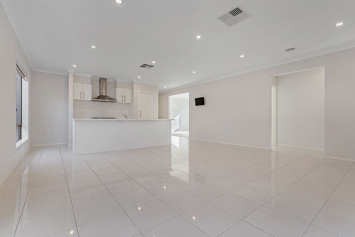 8 Kinkora Avenue, Mickleham VIC 3064, Mickleham - Thumbnail 7