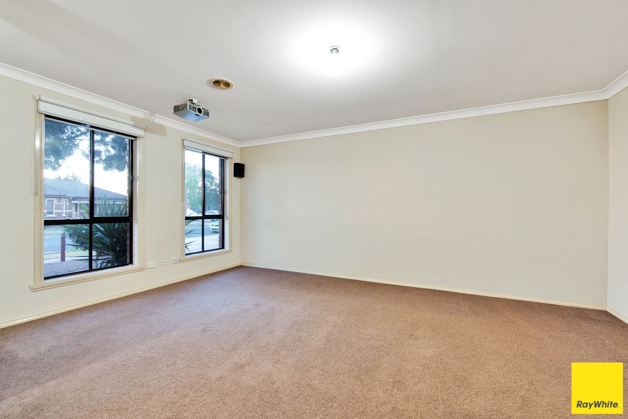 15 Doubell Boulevard, Truganina VIC 3029, Truganina - Thumbnail 2