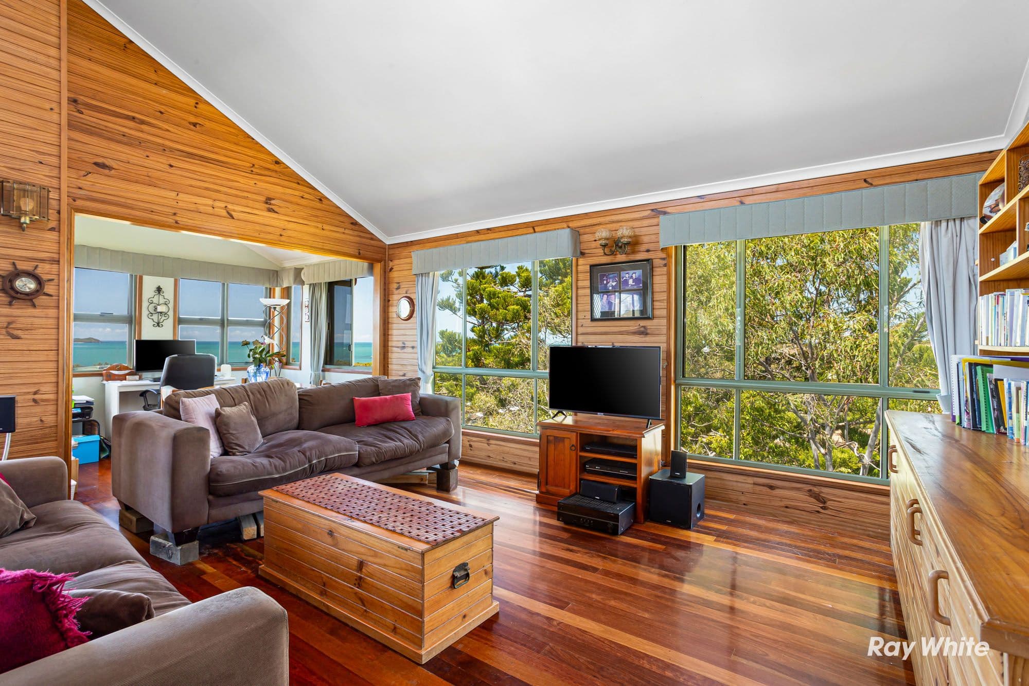 112 Archer Street, Emu Park QLD 4710, Emu Park - Thumbnail 4