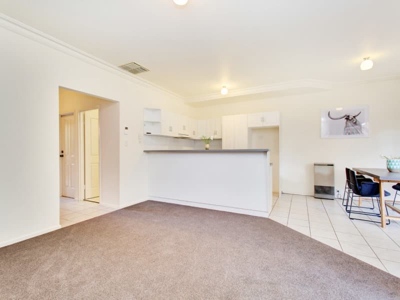 1 / 4 Aquaviva Circle, Viveash, Mile End - Thumbnail 6
