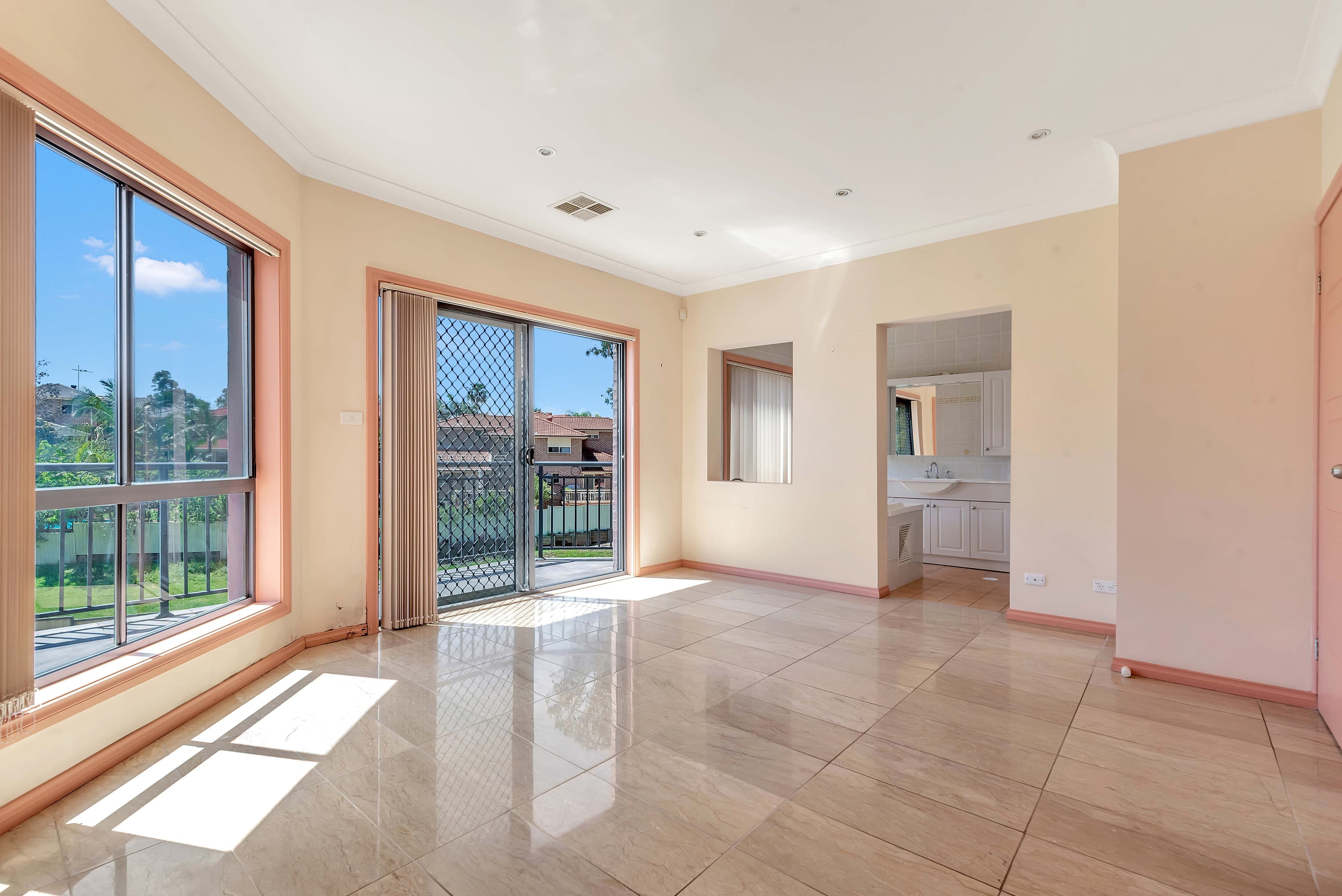 10 Turner Place, Casula - Thumbnail 8