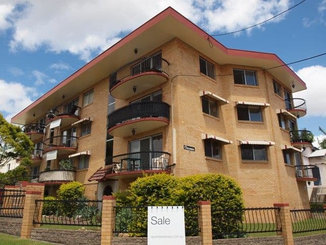 35 Kitchener, COORPAROO QLD 4151, Coorparoo - Thumbnail 2
