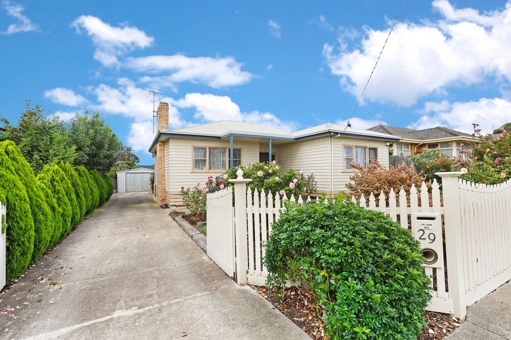 29 Sycamore Street, Hamlyn Heights VIC 3215, Hamlyn Heights - Thumbnail 2