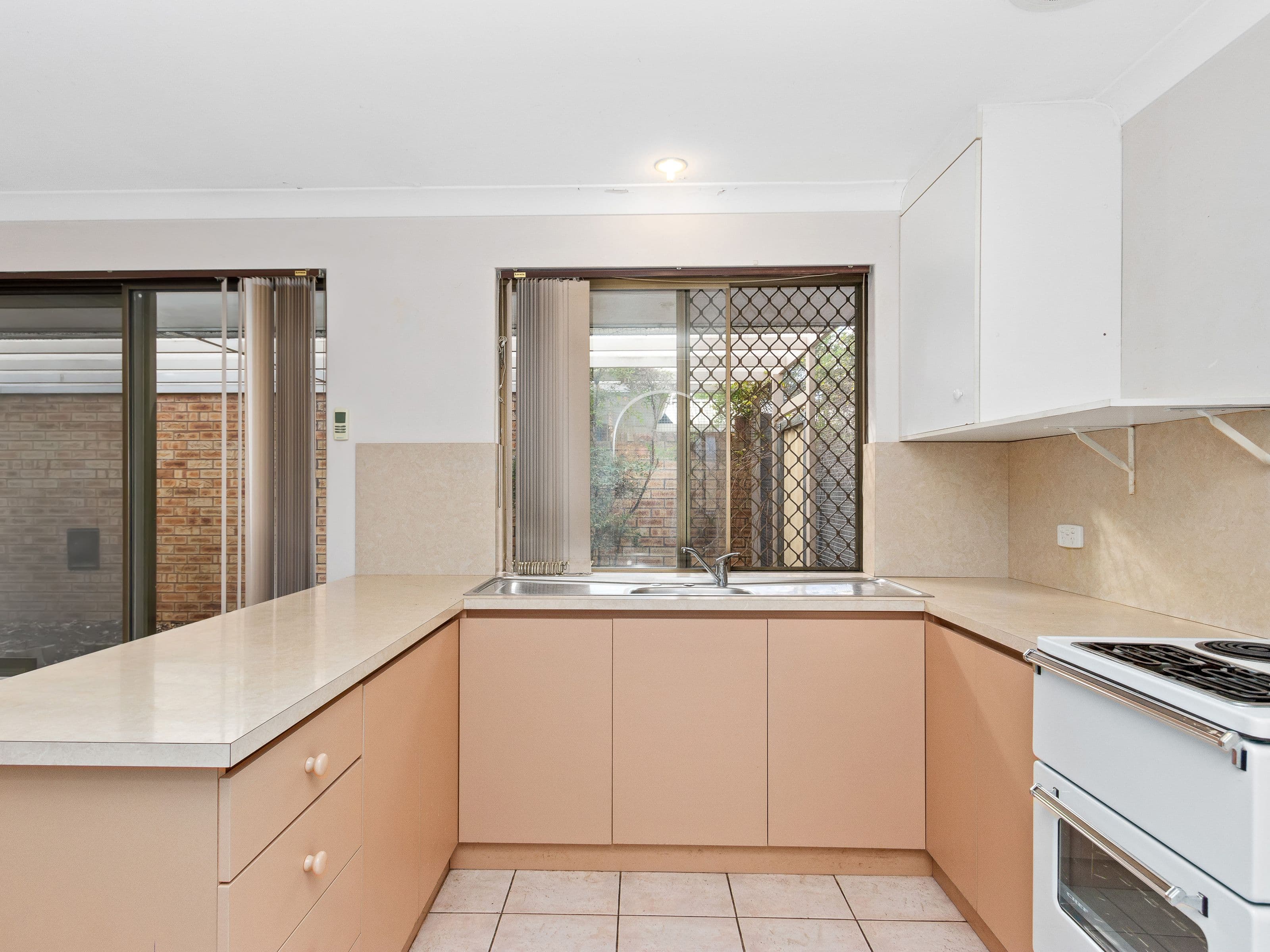 25 Davesia Mews, Ferndale WA 6148, Ferndale - Thumbnail 2