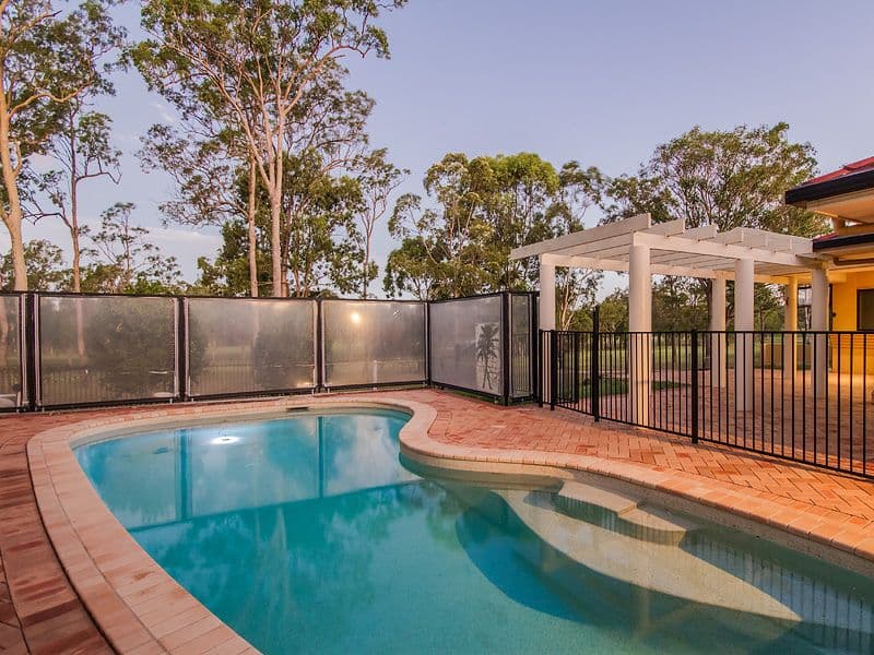 18 Torquay Place, Arundel QLD 4214, Arundel - Thumbnail 2