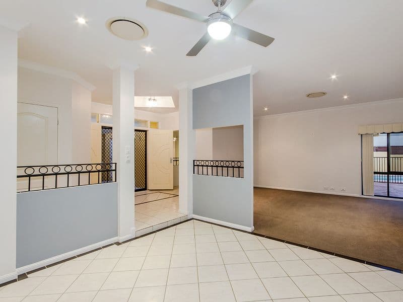 18 Torquay Place, Arundel QLD 4214, Arundel - Thumbnail 8