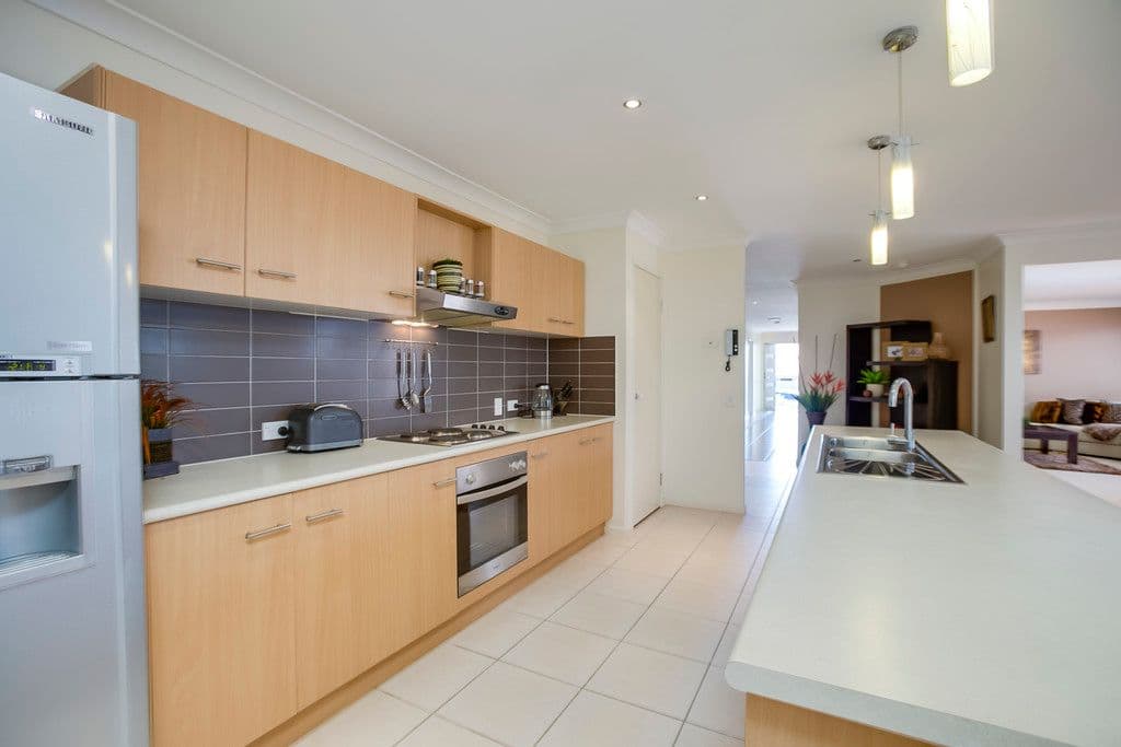 42 Girraween Crescent, Parkinson QLD 4115, Parkinson - Thumbnail 4