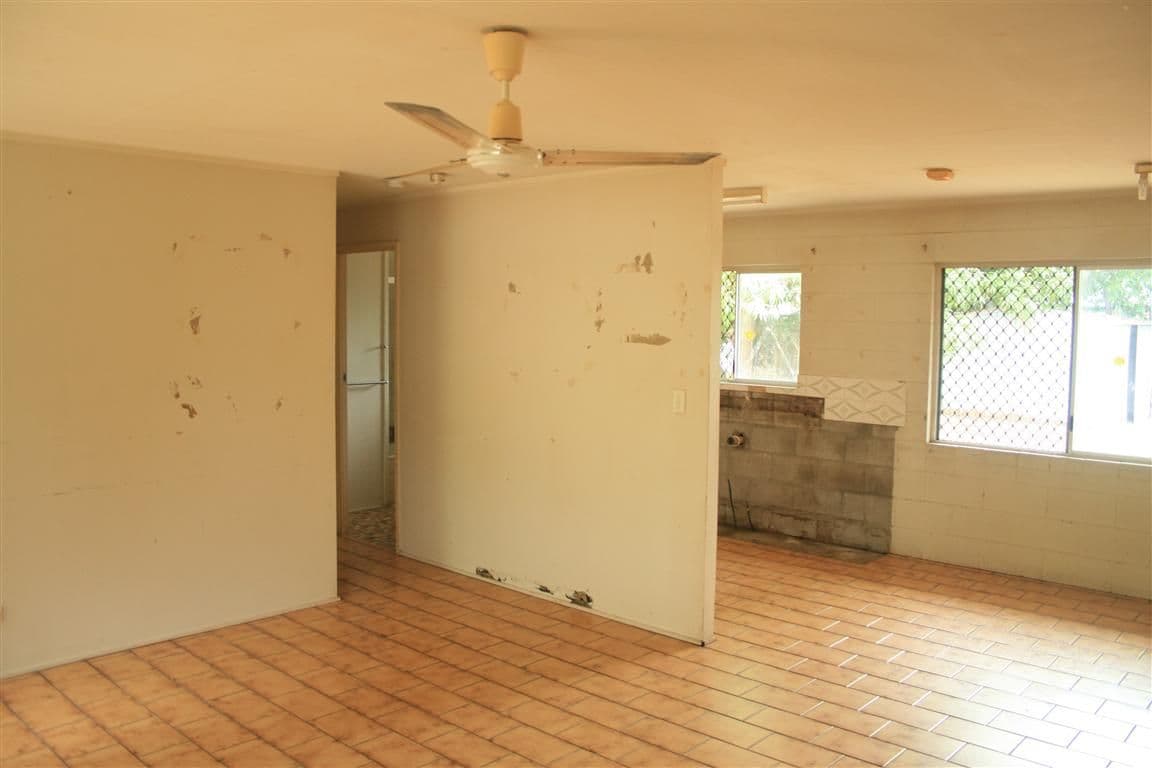 140 Miles Avenue, KELSO QLD 4815, Kelso - Thumbnail 5