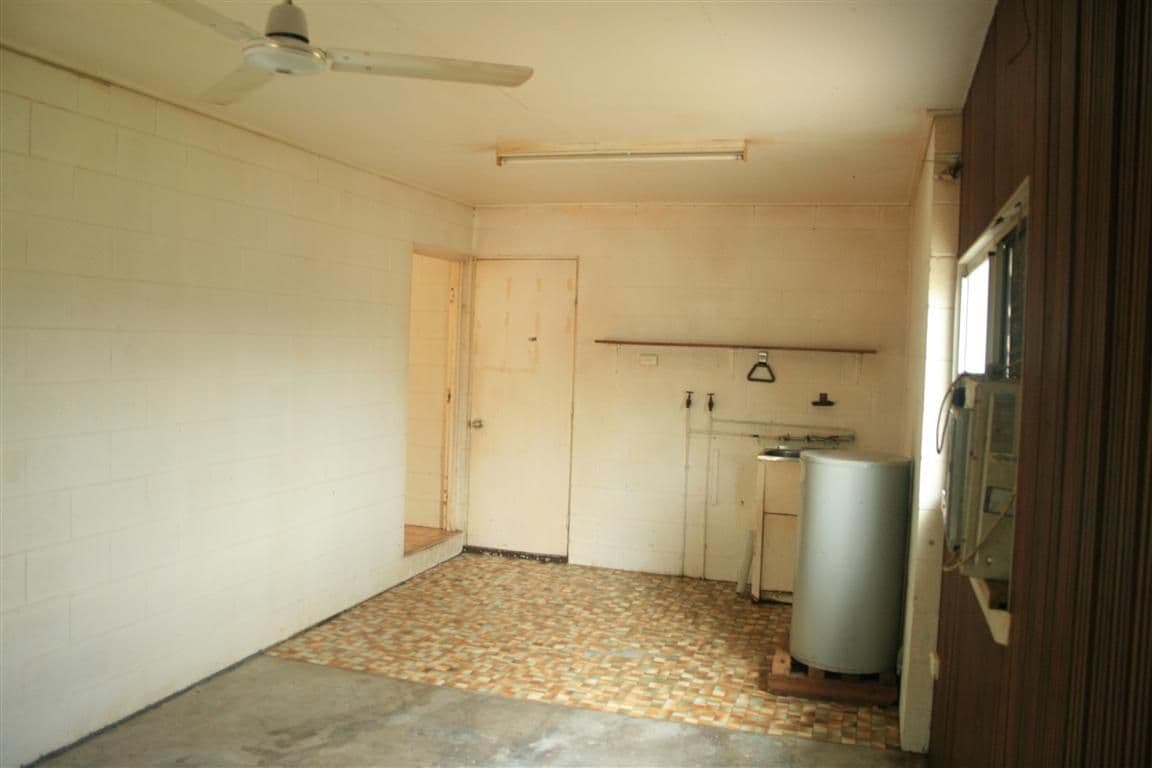 140 Miles Avenue, KELSO QLD 4815, Kelso - Thumbnail 7
