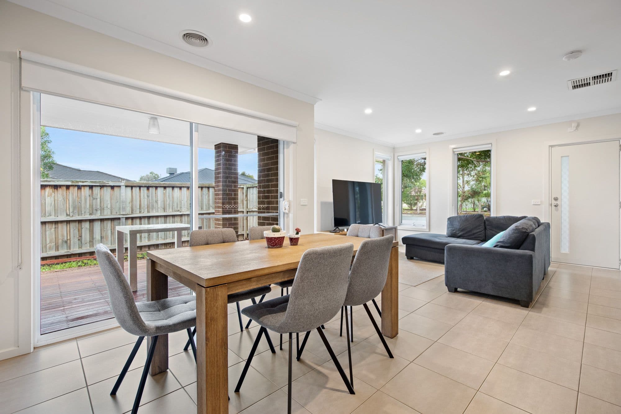 18 Kurrali Crescent, Werribee VIC 3030, Werribee - Thumbnail 3