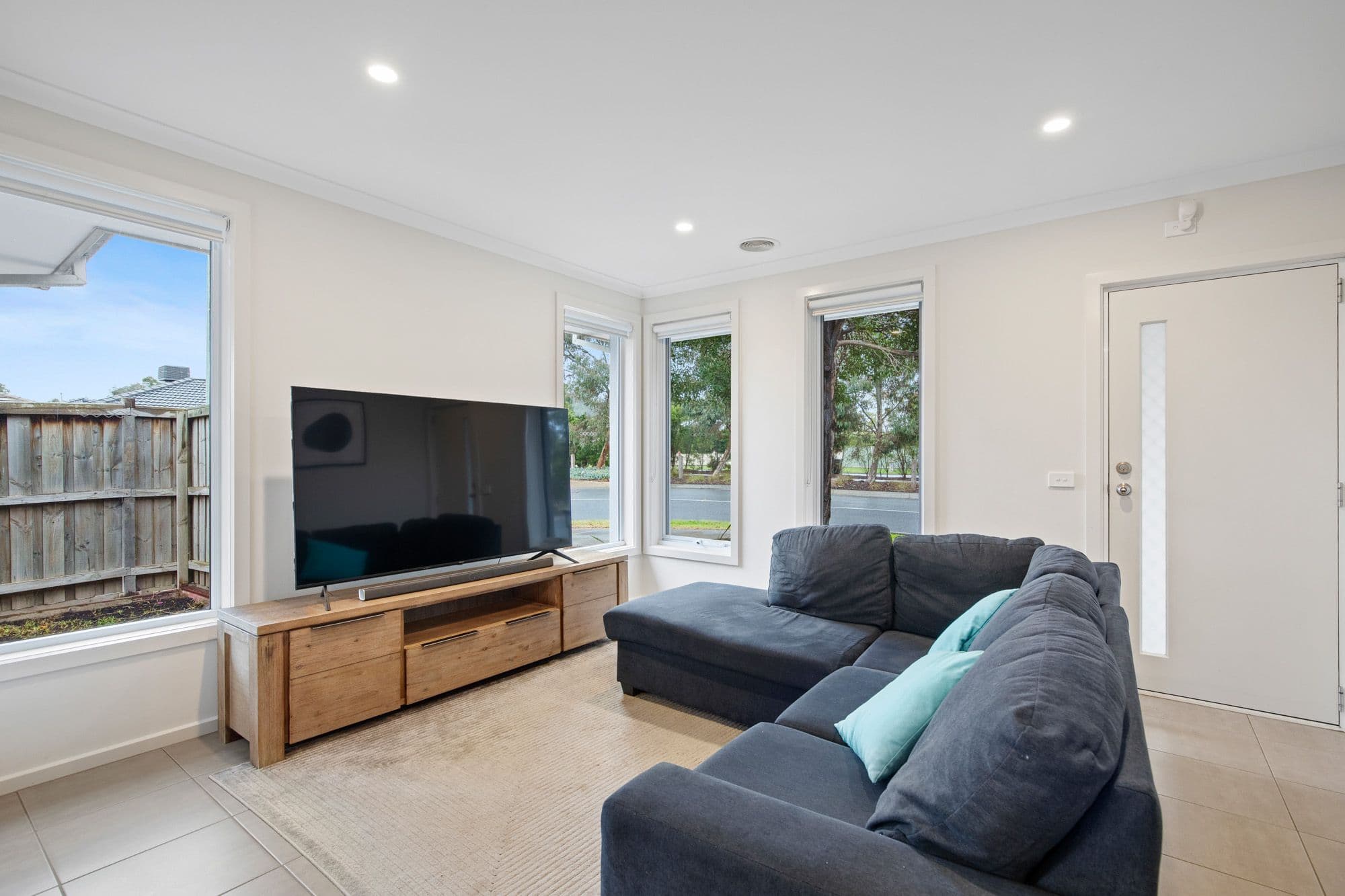 18 Kurrali Crescent, Werribee VIC 3030, Werribee - Thumbnail 4