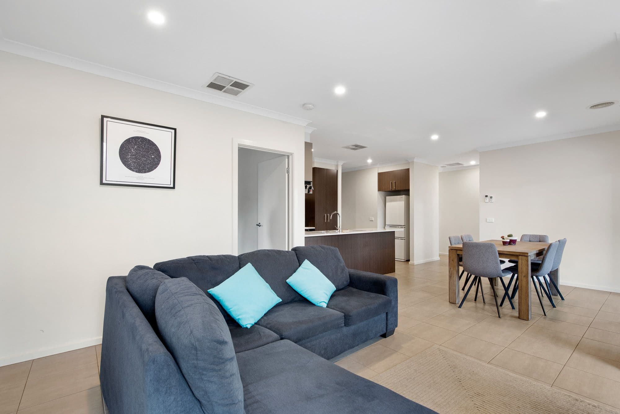 18 Kurrali Crescent, Werribee VIC 3030, Werribee - Thumbnail 6