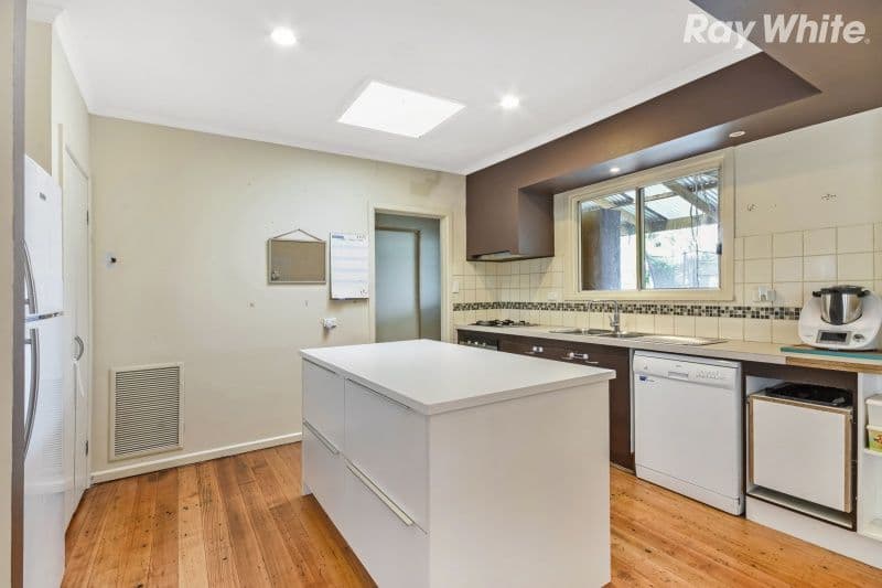 72 Kelvinside Road, Noble Park VIC 3174, Noble Park - Thumbnail 4
