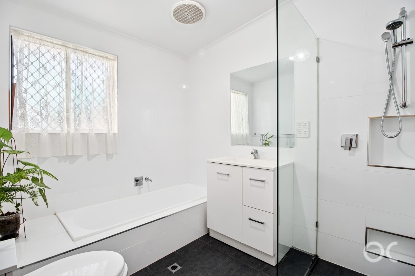 2/7 McGregor Terrace, Rosewater - Thumbnail 3