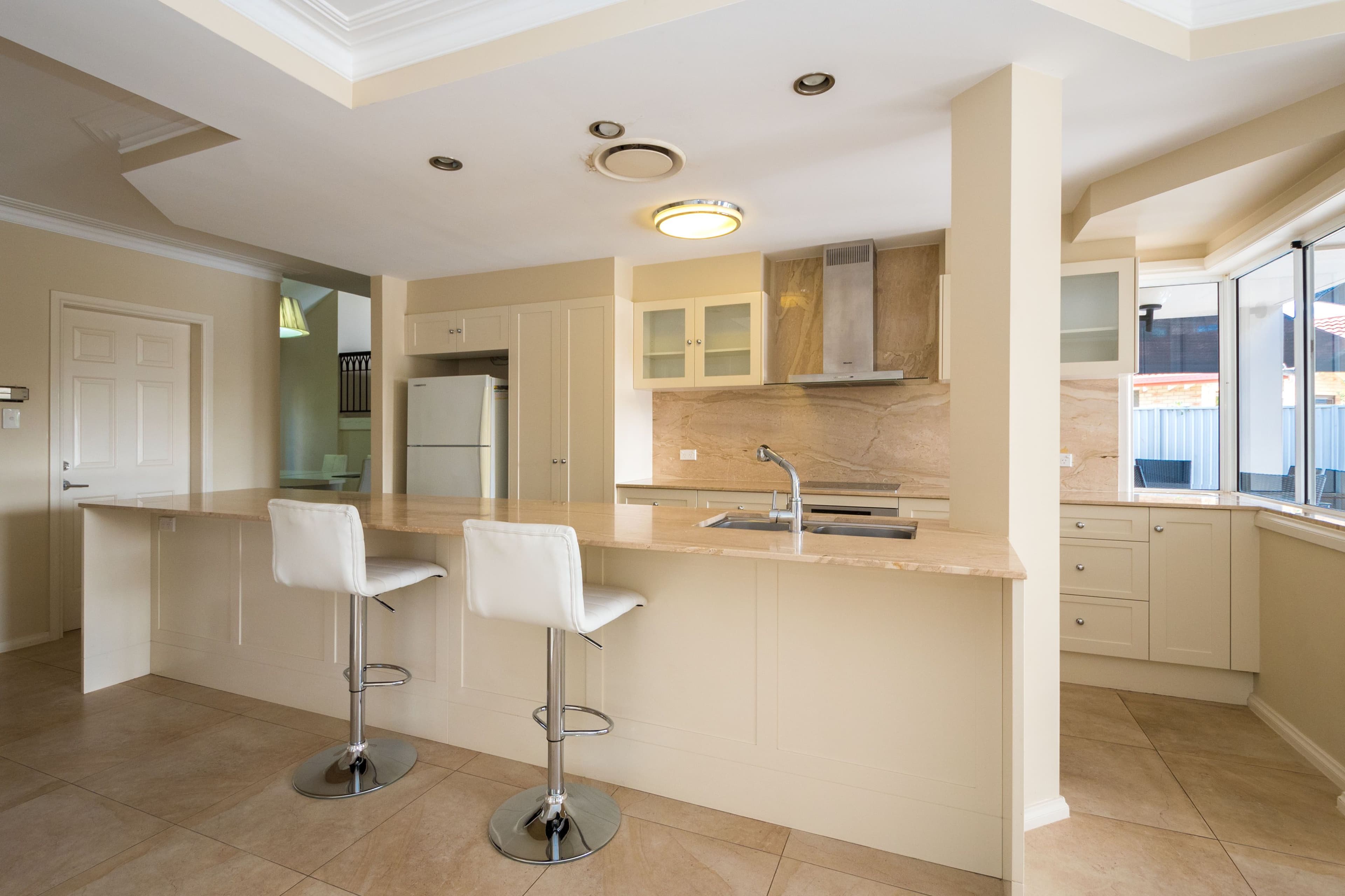 27 Panitz Street, Sorrento QLD 4217, Sorrento - Thumbnail 5