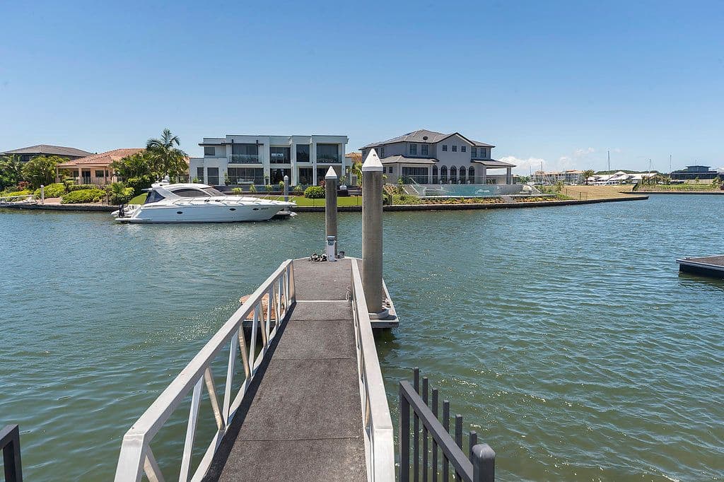 2240 Glengallon Way, Hope Island QLD 4212, Hope Island - Thumbnail 4