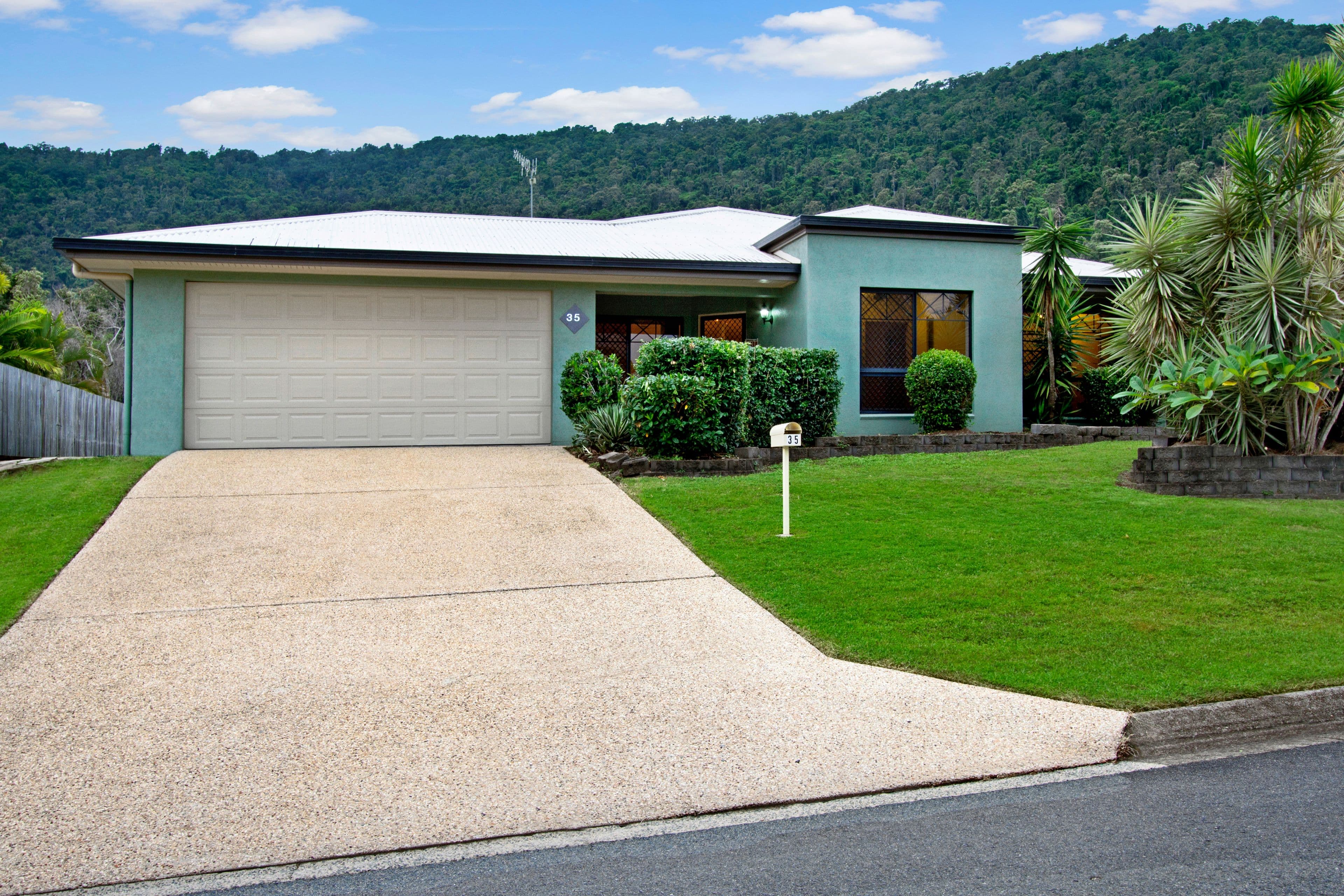 35 Sanctuary Avenue, Jubilee Pocket QLD 4802, Jubilee Pocket - Image 1