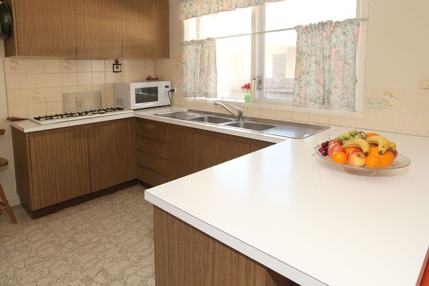 105 Watsons Road, GLEN WAVERLEY VIC 3150, Glen Waverley - Thumbnail 2