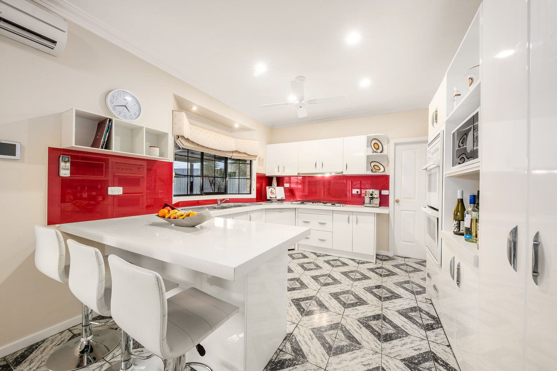 9 Swindon Crescent, Keilor Downs VIC 3038, Keilor Downs - Thumbnail 3