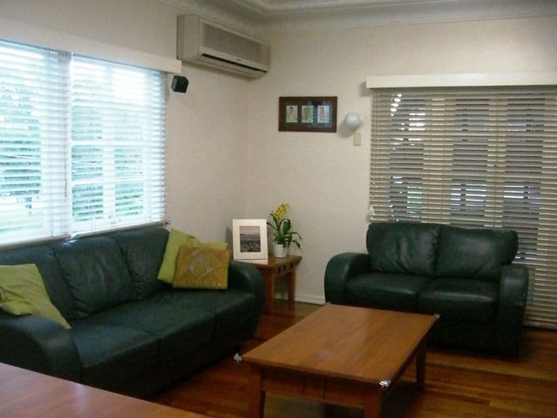 19   Tramore Street, ROCKLEA QLD 4106, Rocklea - Thumbnail 2
