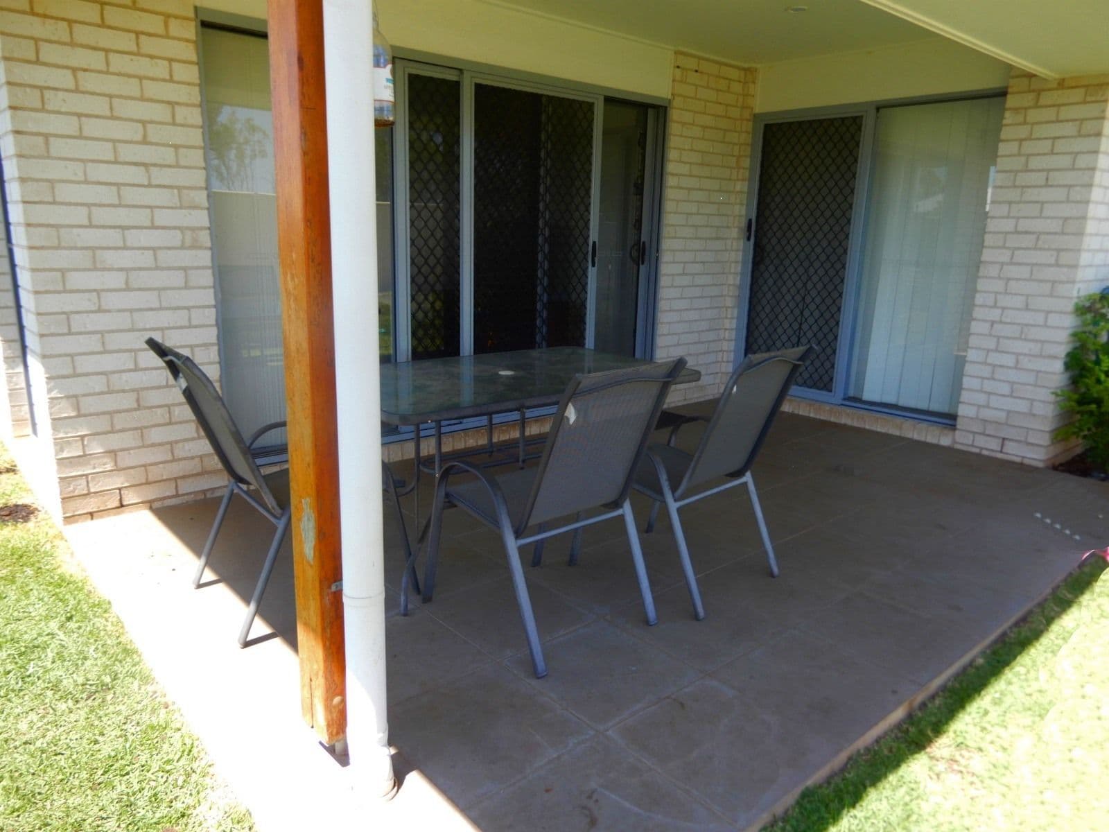 89 Canterbury Road, Emerald QLD 4720, Emerald - Thumbnail 6