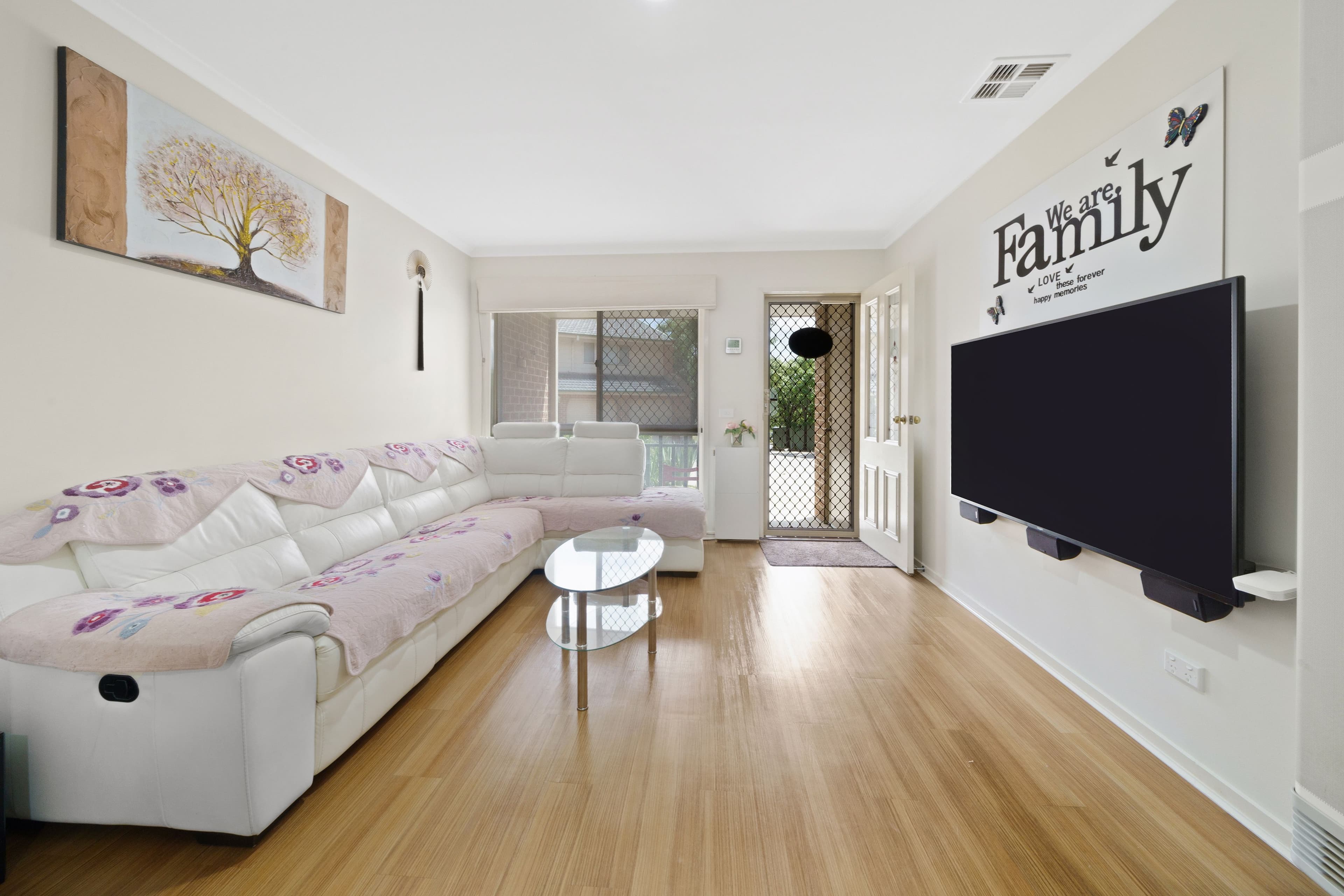 64 Carrington Street, Queanbeyan NSW 2620, Queanbeyan East - Thumbnail 2