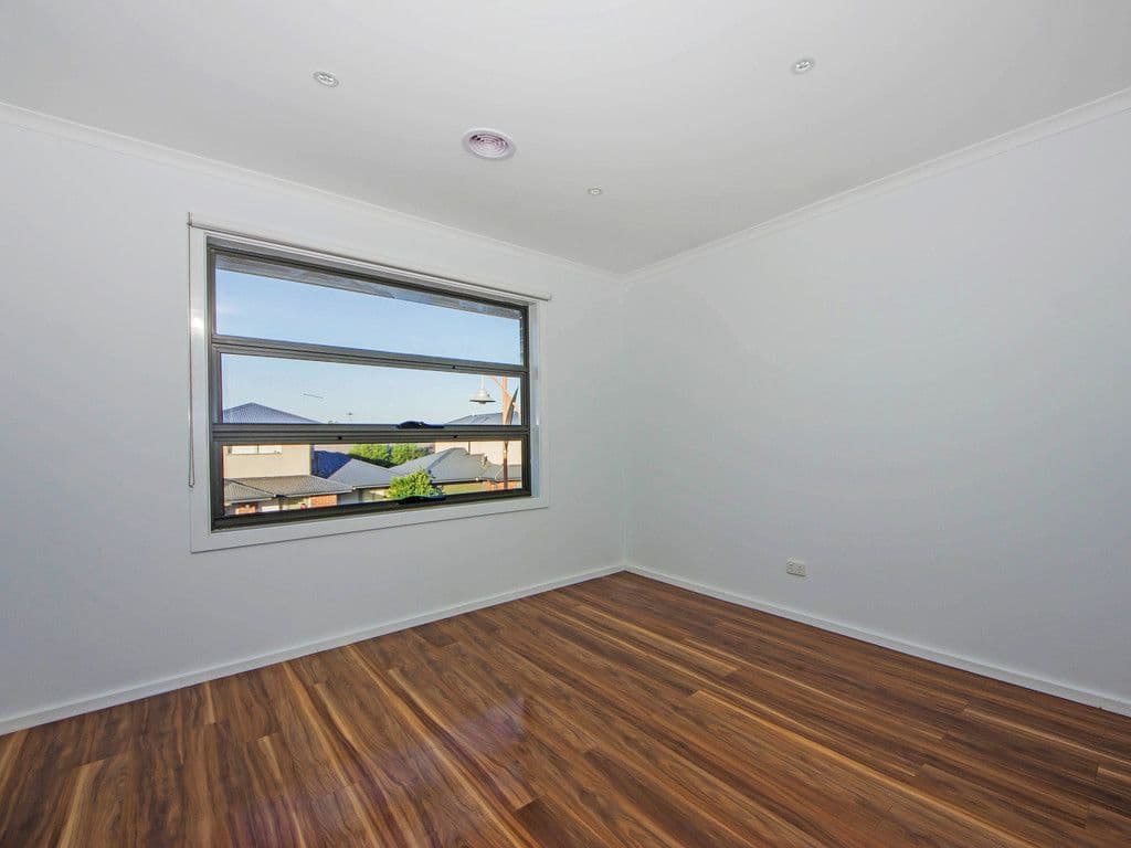 76 Conquest Drive, Werribee VIC 3030, Werribee - Thumbnail 3