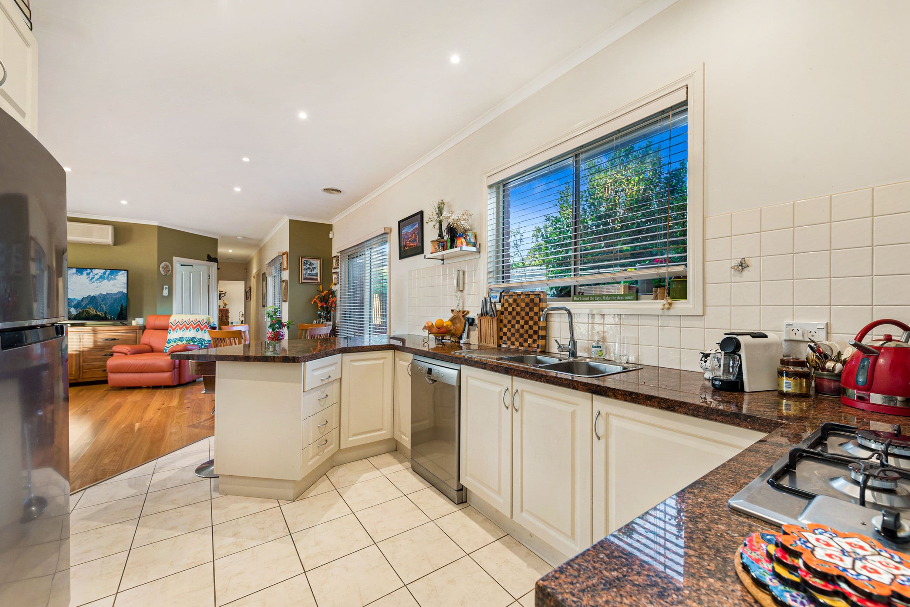 47 Kathryn Road, Knoxfield VIC 3180, Knoxfield - Thumbnail 4