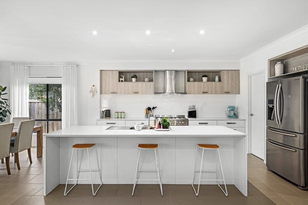 37 Morialta Circuit, Werribee VIC 3030, Werribee - Thumbnail 2