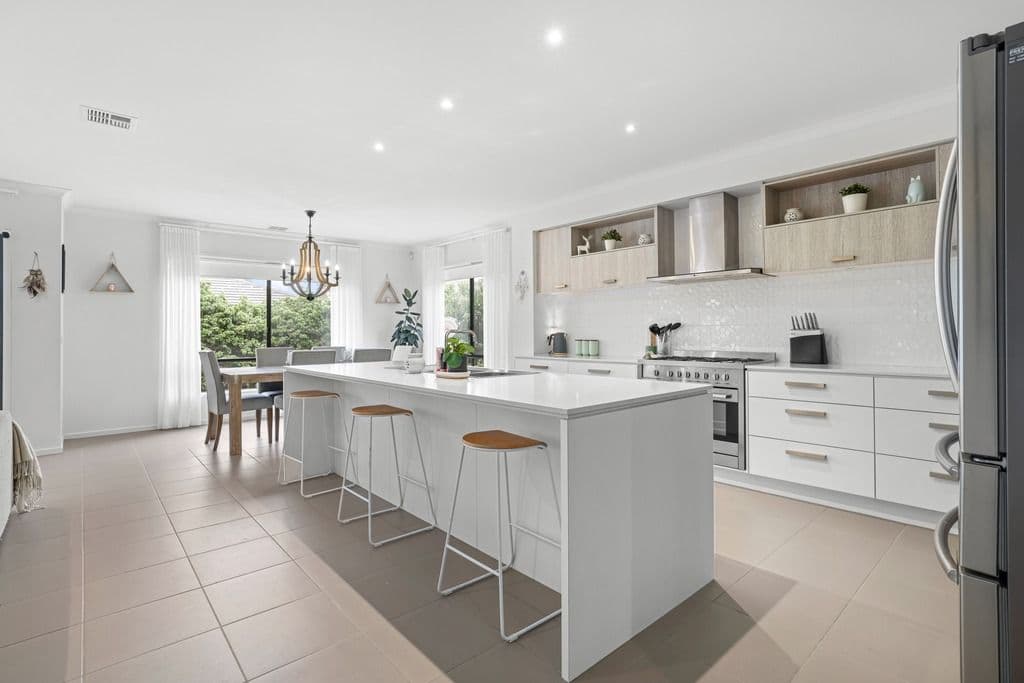 37 Morialta Circuit, Werribee VIC 3030, Werribee - Thumbnail 4