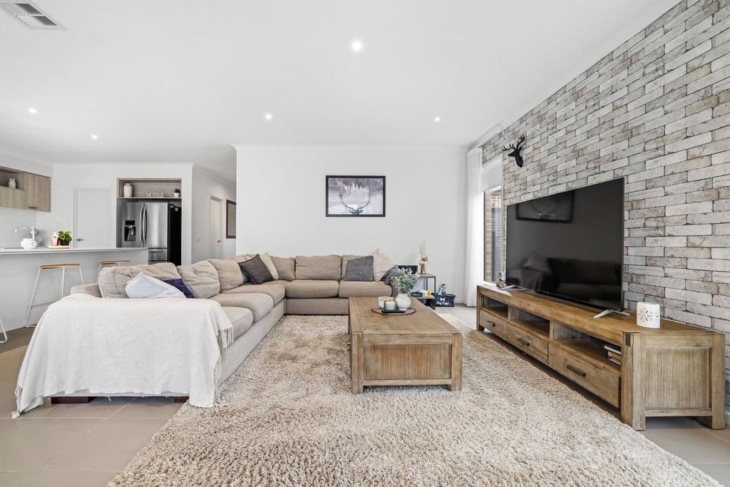 37 Morialta Circuit, Werribee VIC 3030, Werribee - Thumbnail 7