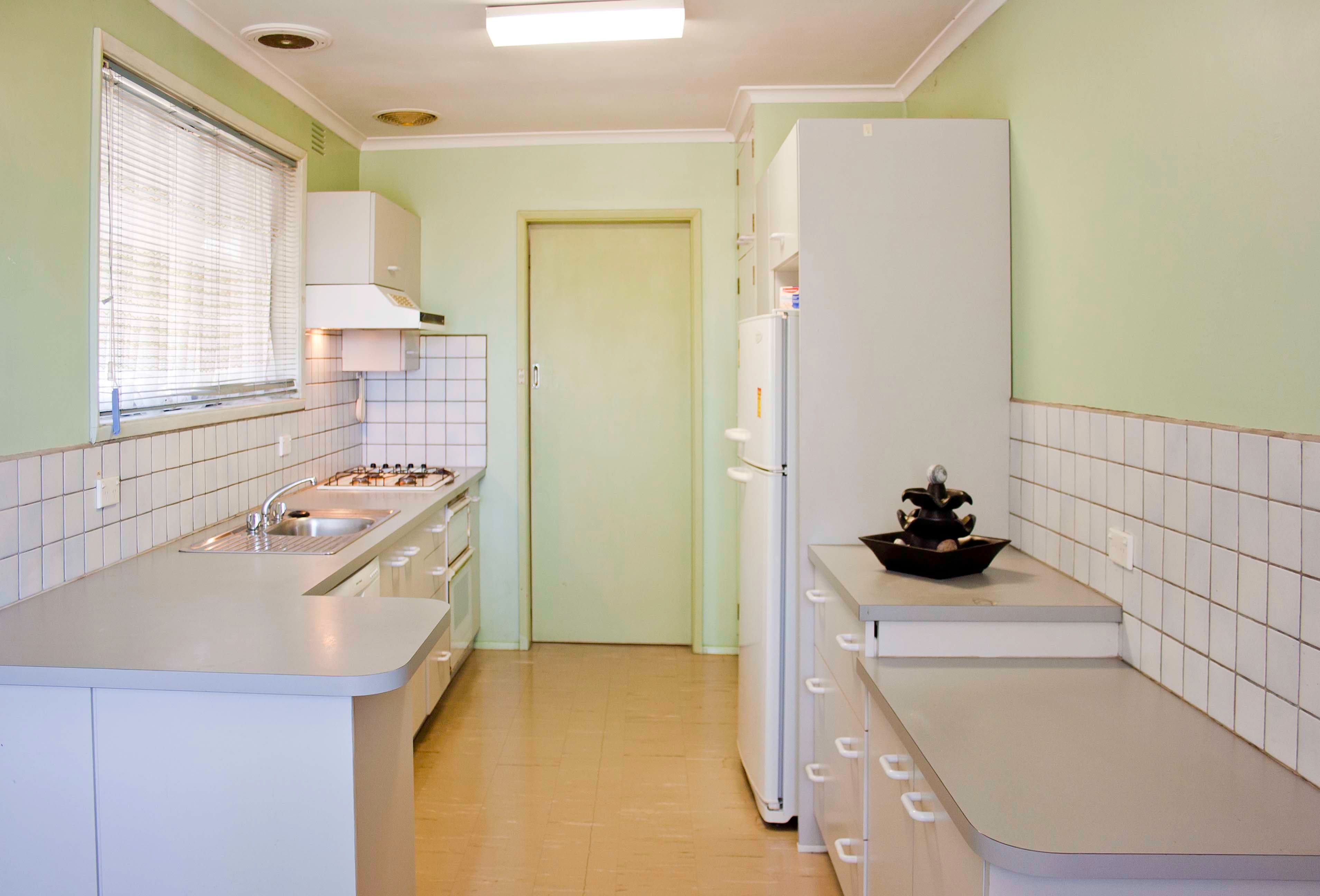 28 Teal Crescent, LALOR VIC 3075, Lalor - Thumbnail 2