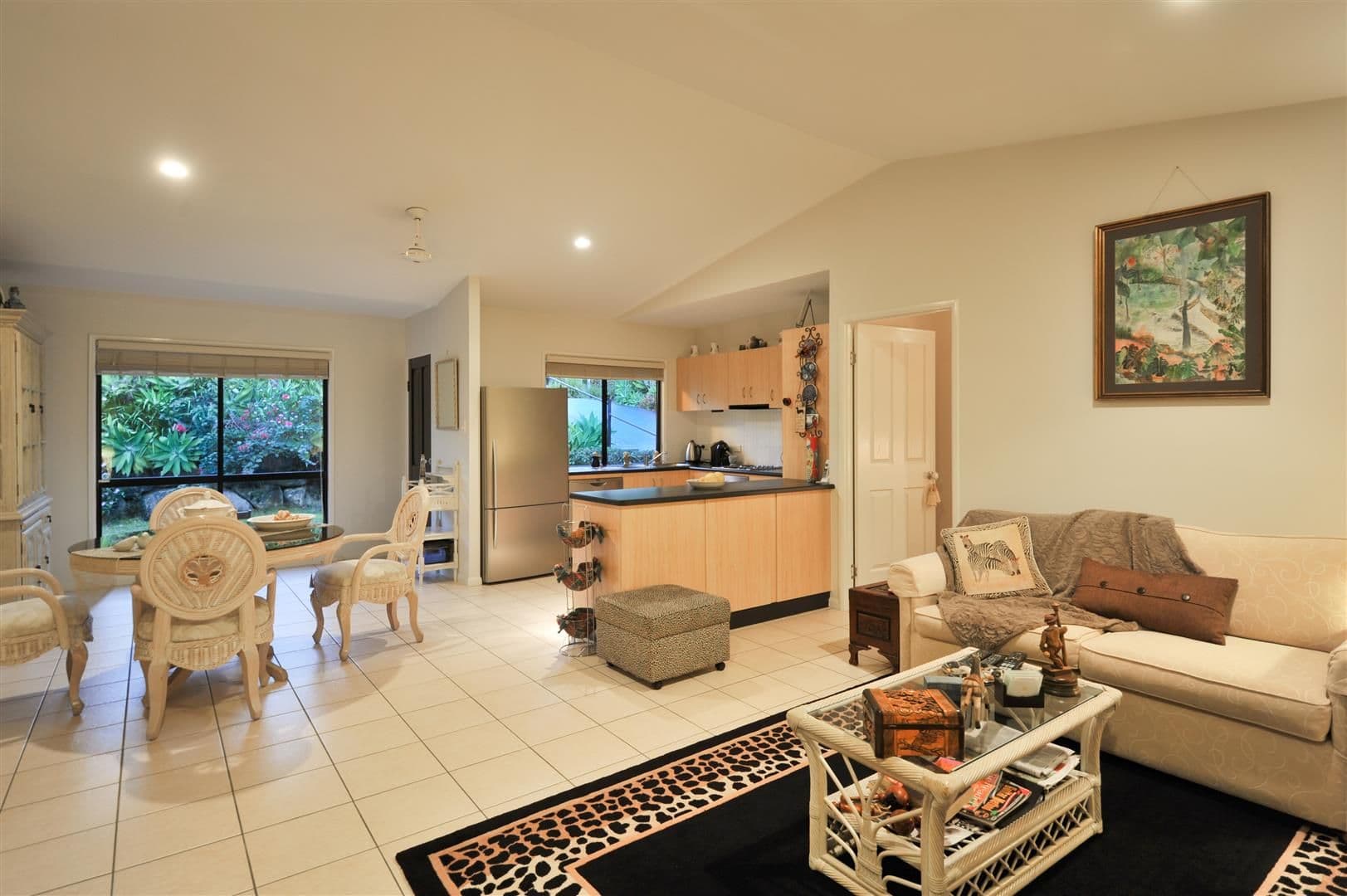 62 Country Road, CANNONVALE QLD 4802, Cannonvale - Thumbnail 4