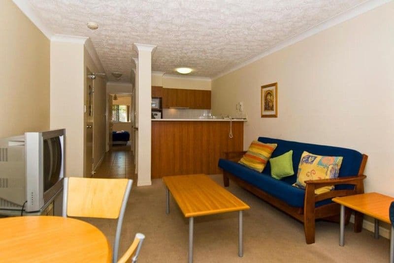 38  Petrel Avenue, MERMAID BEACH QLD 4218, Mermaid Beach - Thumbnail 7