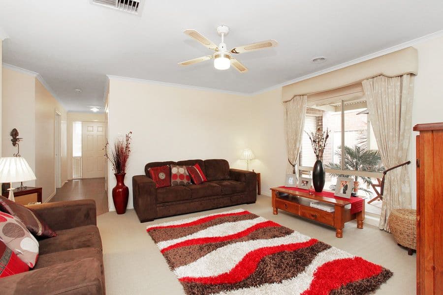 9 Hollows Circuit, TARNEIT VIC 3029, Tarneit - Thumbnail 2