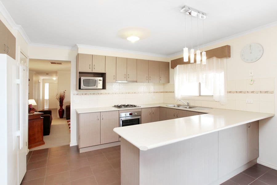 9 Hollows Circuit, TARNEIT VIC 3029, Tarneit - Thumbnail 3