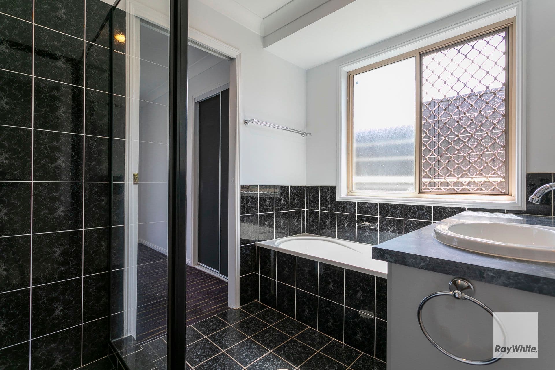 14 Emerald Street, Alexandra Hills QLD 4161, Alexandra Hills - Thumbnail 7