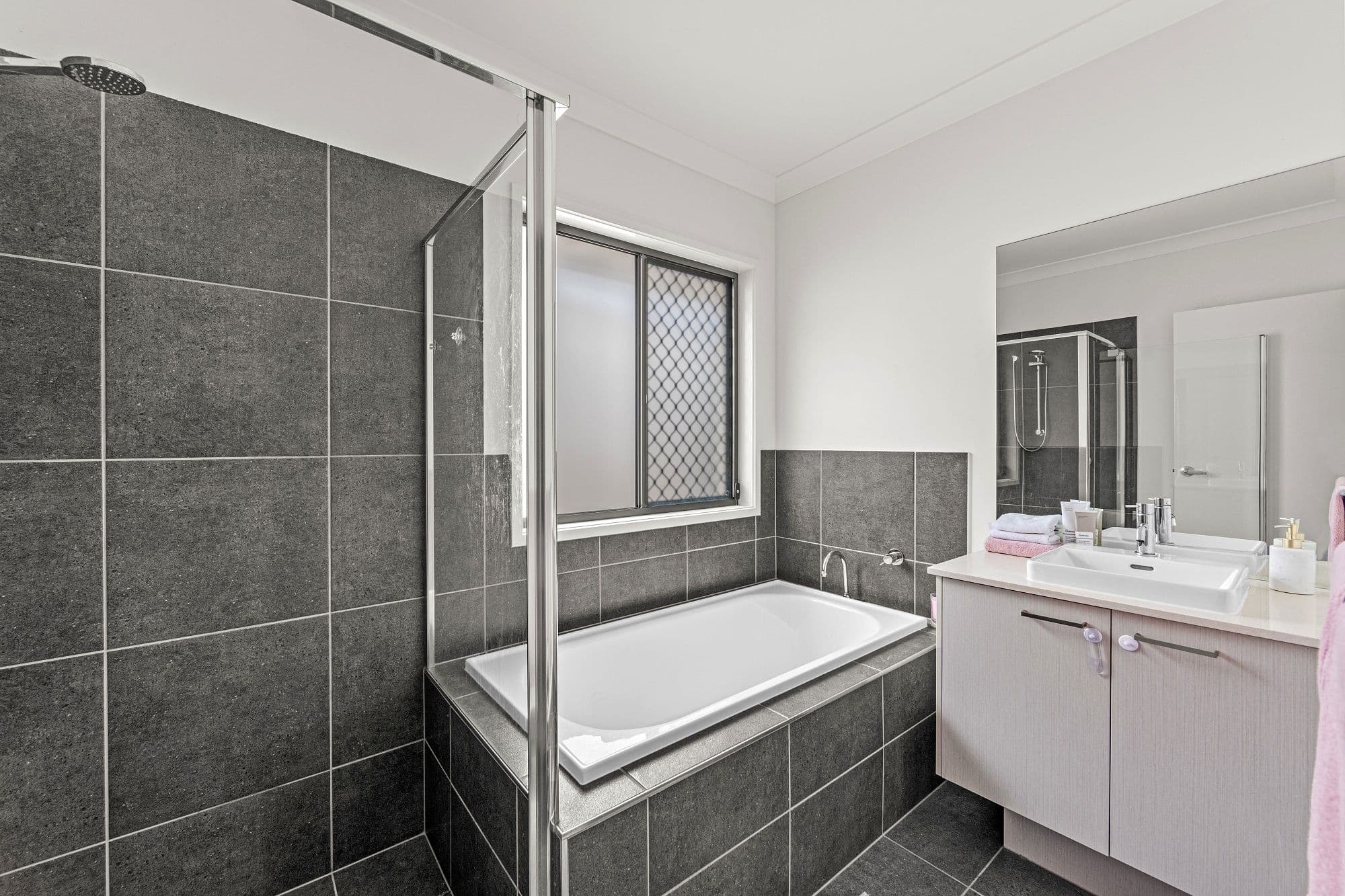 17 Foreshore Street, Coomera QLD 4209, Coomera - Thumbnail 6