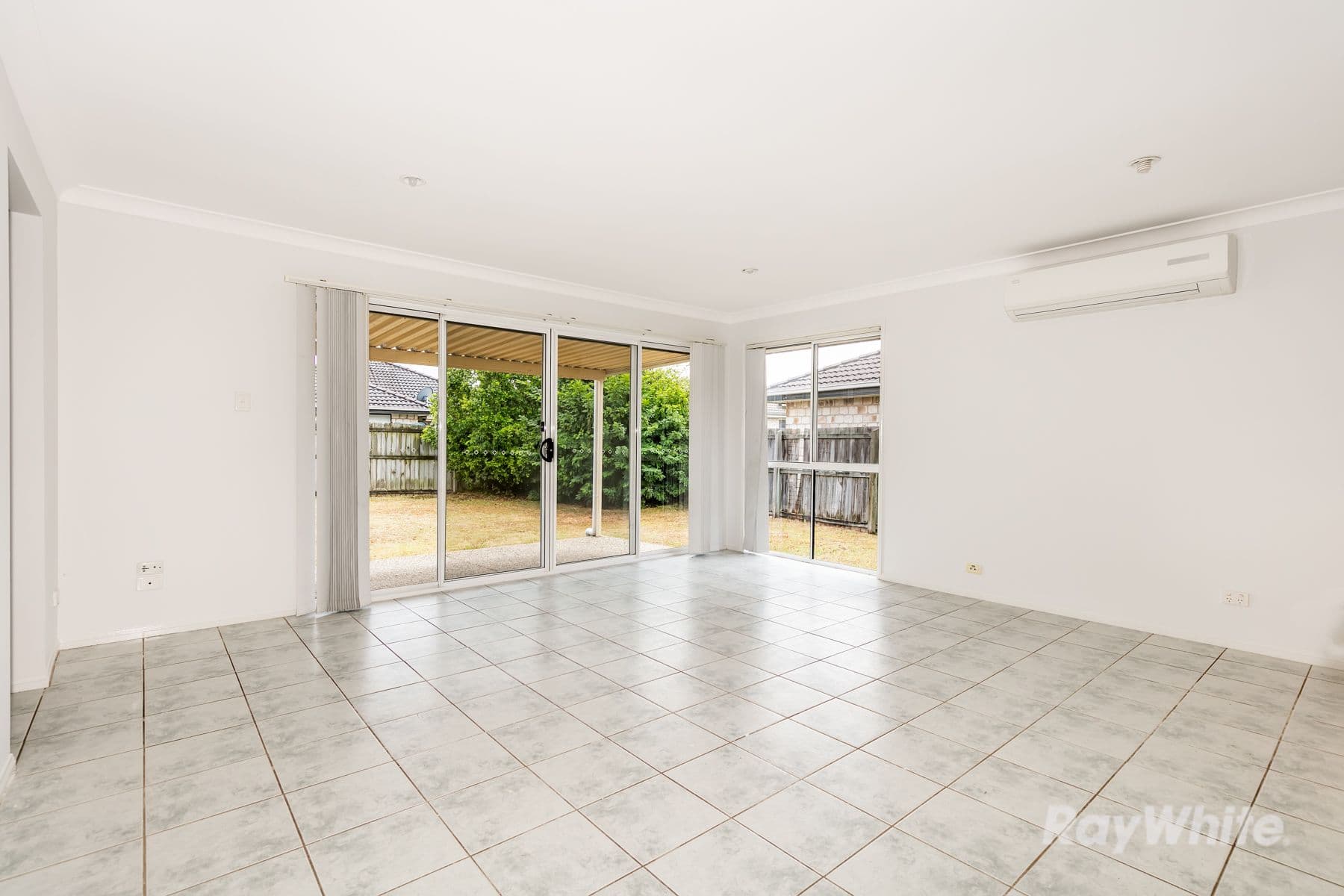22 Lake Borumba Street, Logan Reserve QLD 4133, Logan Reserve - Thumbnail 4