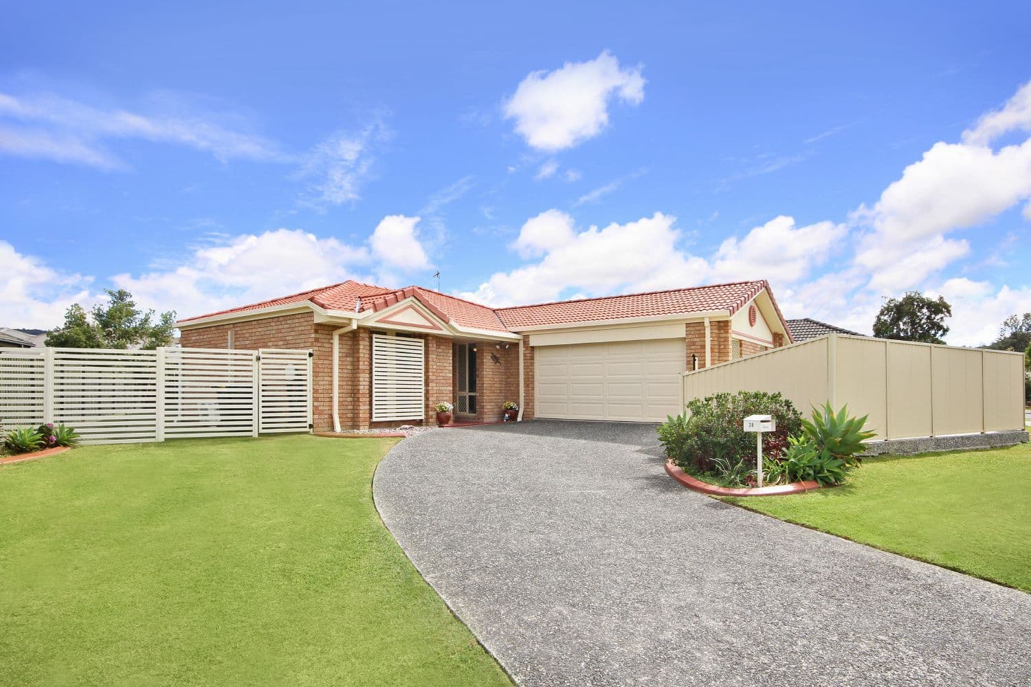 38 Dowson Esplanade, MUDGEERABA QLD 4213, Mudgeeraba - Image 1