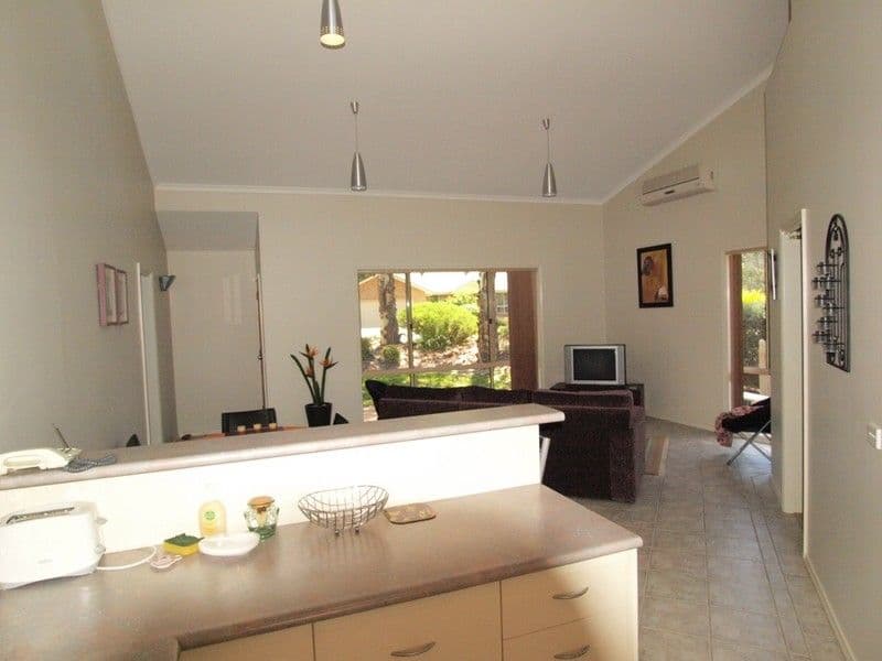 6 Lisa Place, SUNSHINE BAY NSW 2536, Sunshine Bay - Thumbnail 3