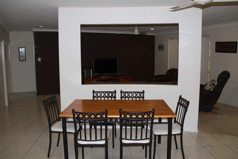 5 Forsyth Court, TANNUM SANDS QLD 4680, Tannum Sands - Thumbnail 5