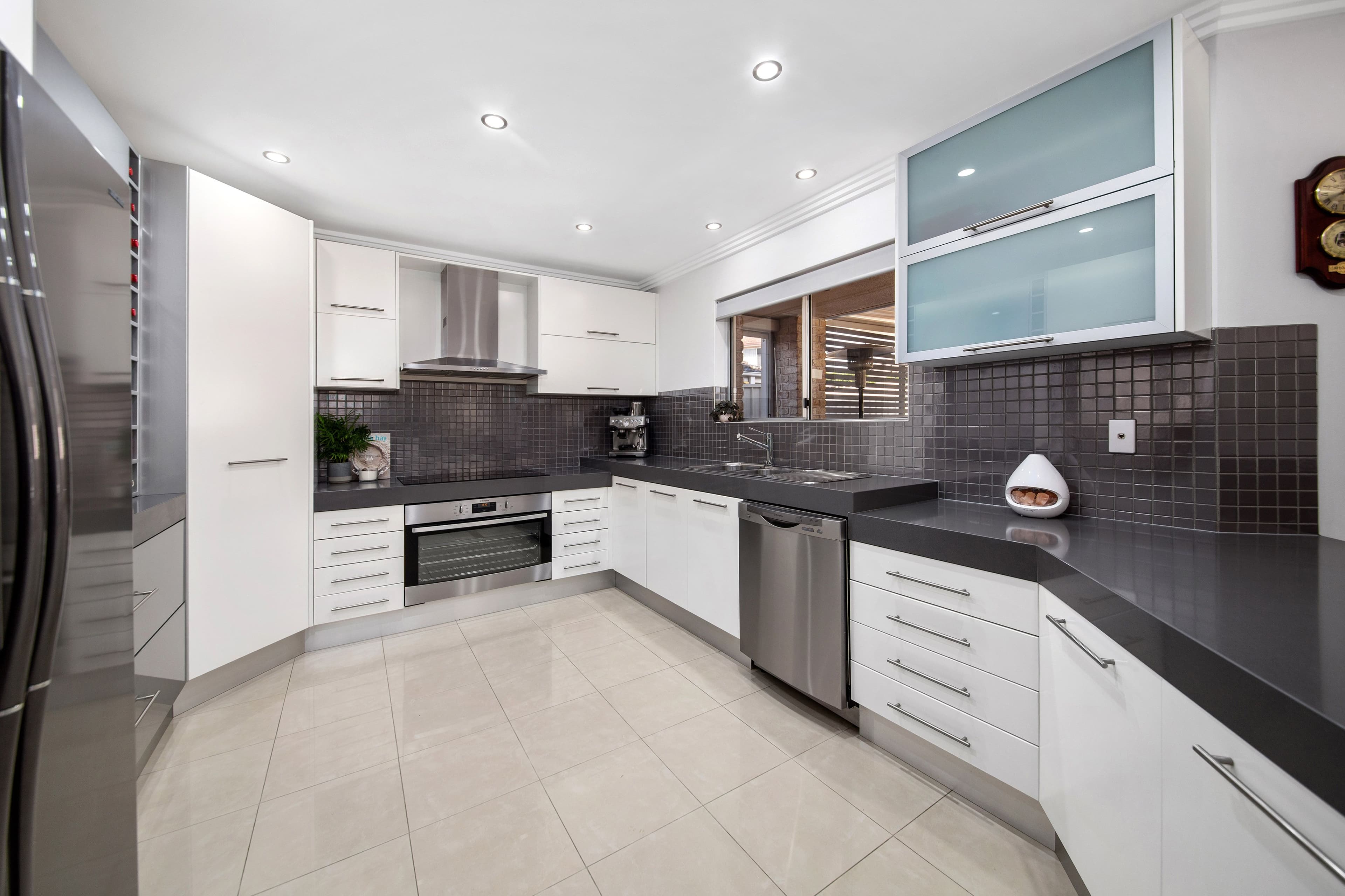 37 Mariner Road, Illawong NSW 2234, Illawong - Thumbnail 4