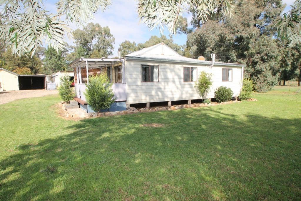4 Arnold Avenue, Spring Ridge - Image 1