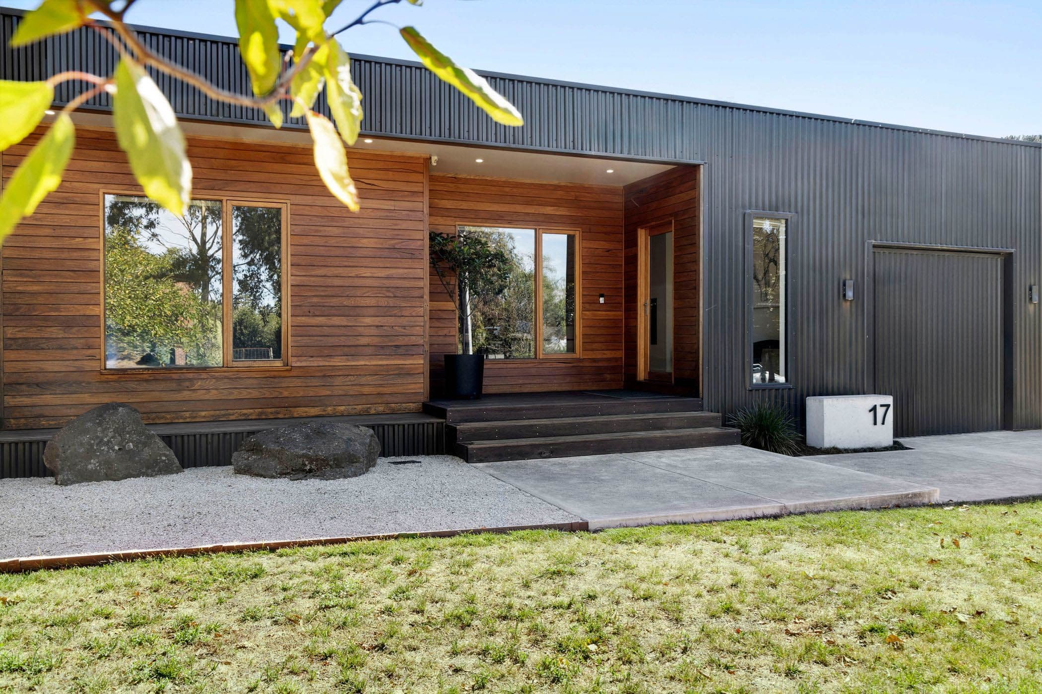 17 Brewster Street, Woodend VIC 3442, Woodend - Image 1