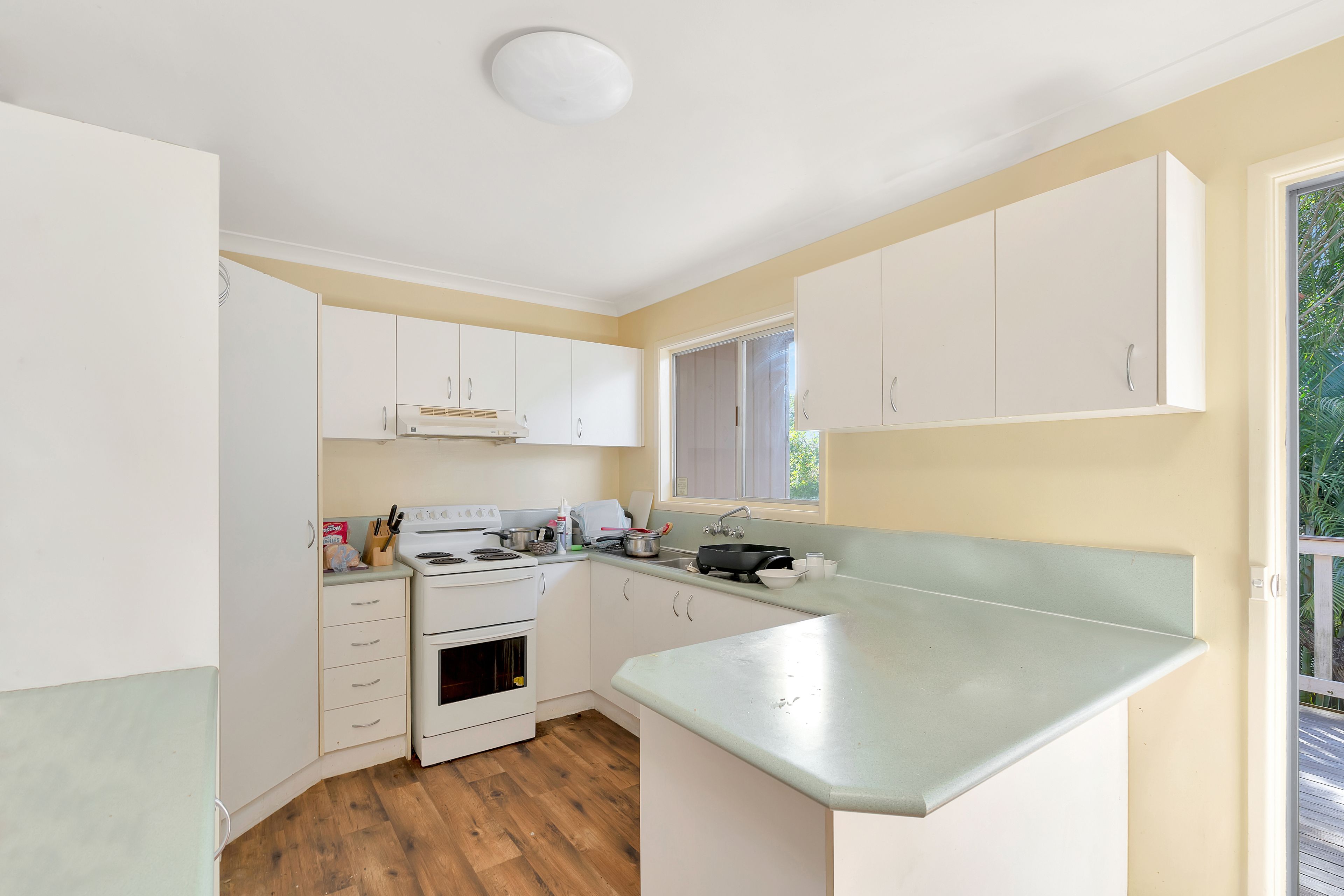 23 Caroline Avenue, Southport QLD 4215, Southport - Thumbnail 6